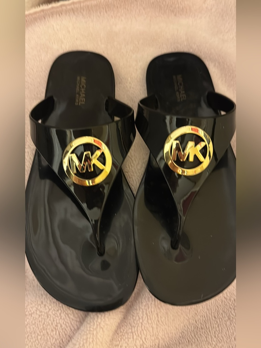 NWT Michael Kors Black Patent Jelly Thong Sandals with Gold MK Emblem